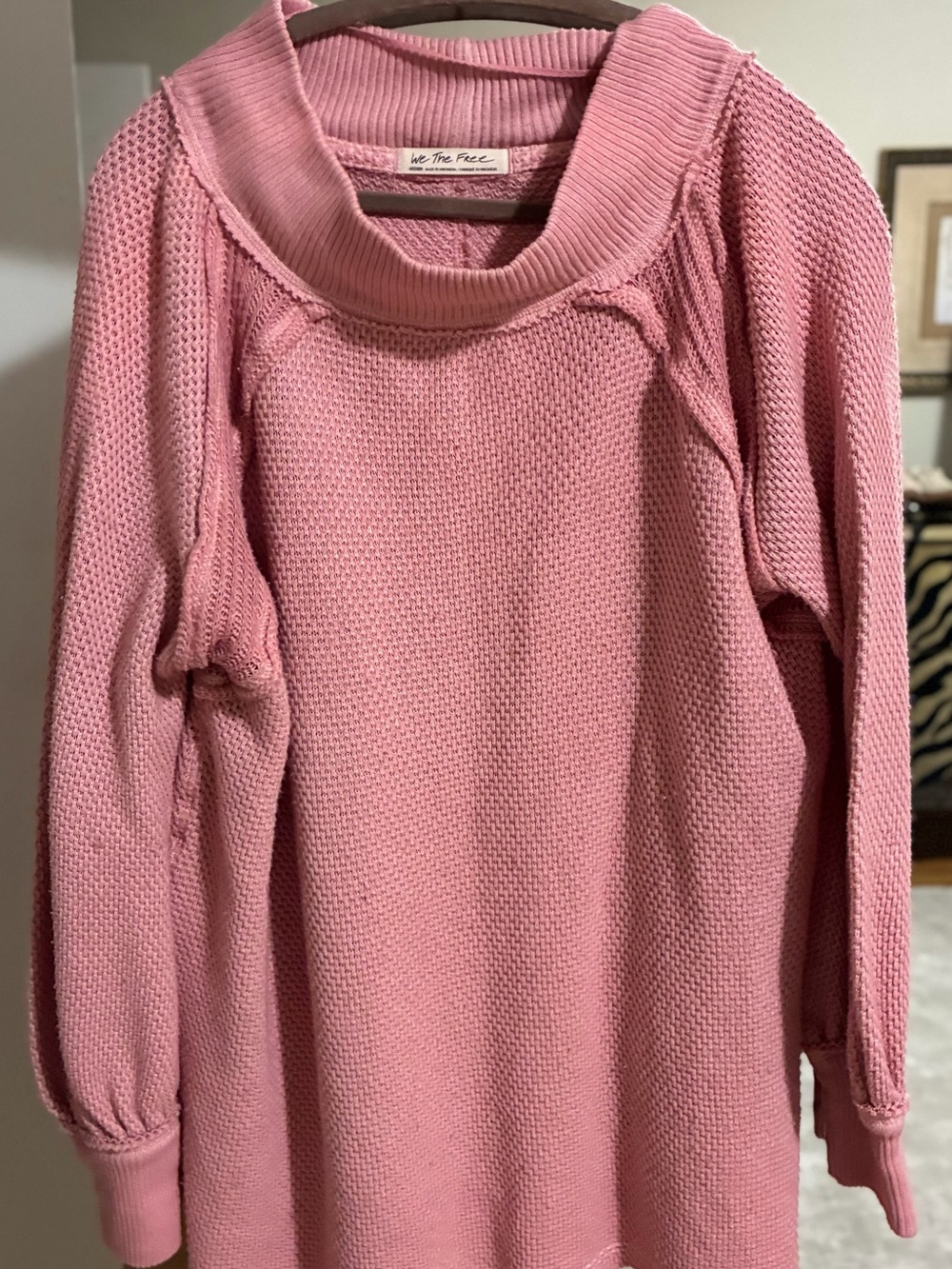 Free People Pink Waffle Knit Funnel Neck Sweater med